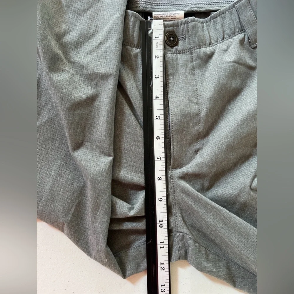 Under Armour Pants Men’s 34x32 Gray Loose Golf Performance Stretch Straight Leg